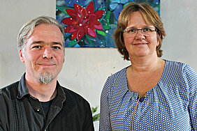 Taschengeldbörse Oberasbach Quartiersmanagerin Renate Schwarz und Jugendhaus-Leiter Matthias Zöllmer sind die Köpfe hinter der Taschengeldbörse