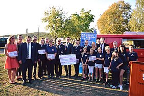 Landkreisstiftung unterstützt Kinderfeuerwehrenn Spende für Kinderfeuerwehren